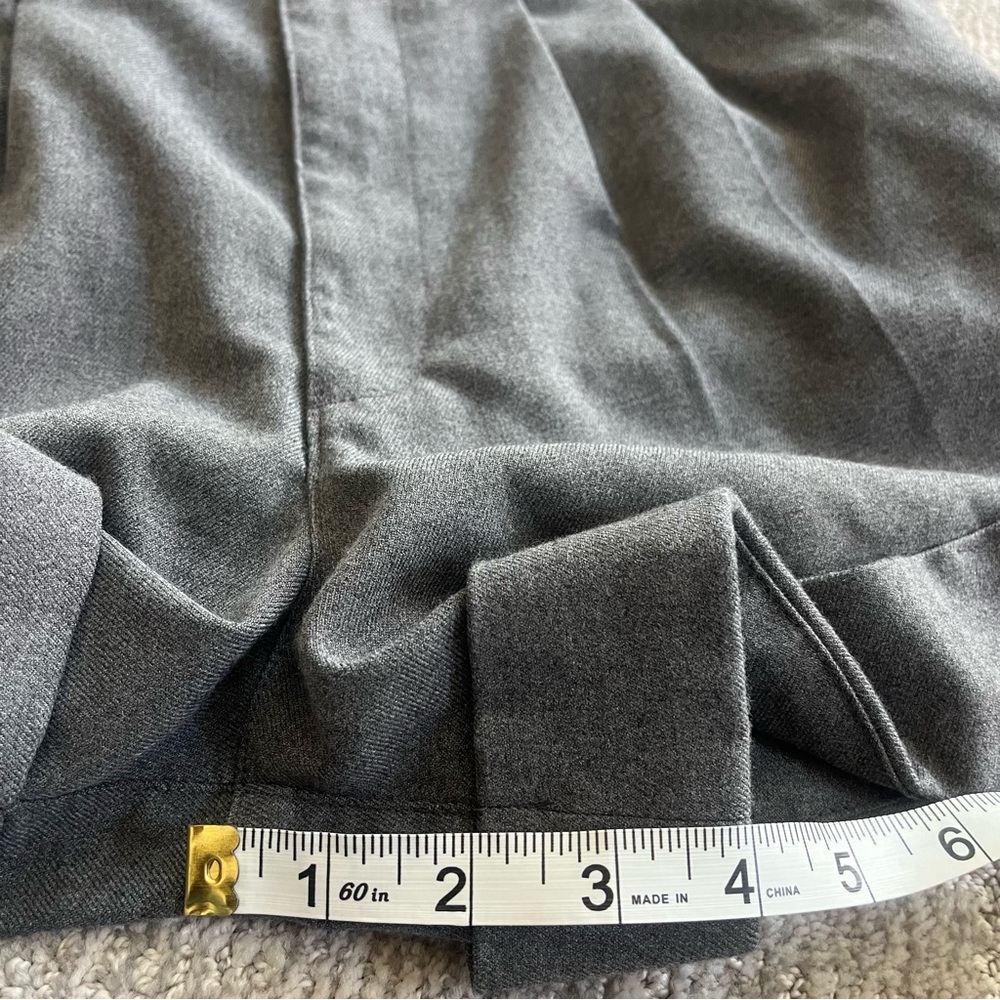 Abercrombie & Fitch Ultra High Rise Grey Trouser Pleated Cuffed Shorts Size S - Picture 9 of 9